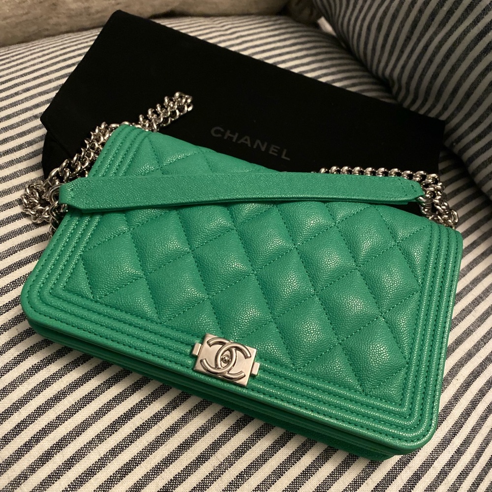 Chanel wallet on chain, Kelly green